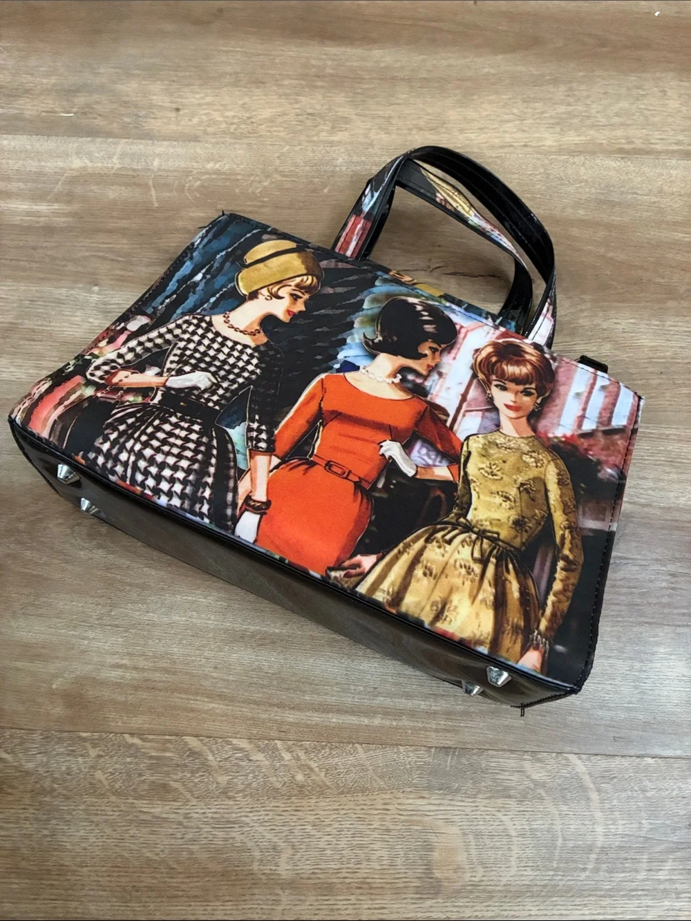 Vintage Illustration Women’s Tote Bag in Multicolor (Orange, Gold, Black)